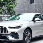 Geely Galaxy Starshine 6 PHEV - Voorkant Driekwart Exterieur Aanzicht