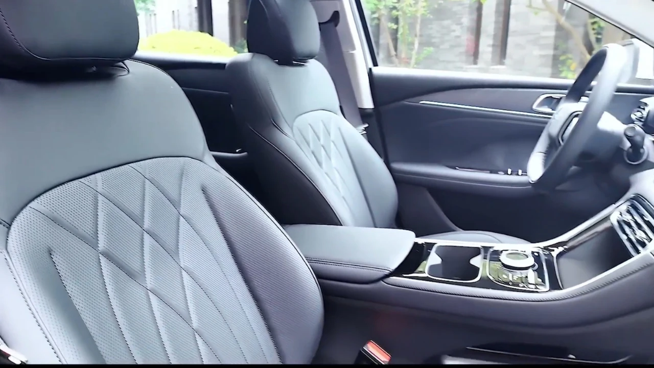 Geely Galaxy Starshine 6 - Premium Zwart Leren Interieur