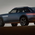 Genesis X Gran Equator Concept - Achterkant Drie-Kwart Aanzicht in Avontuurhouding