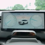 Jaecoo 7 digitaal instrumentencluster met snelheid, vermogen en hybride systeeminformatie