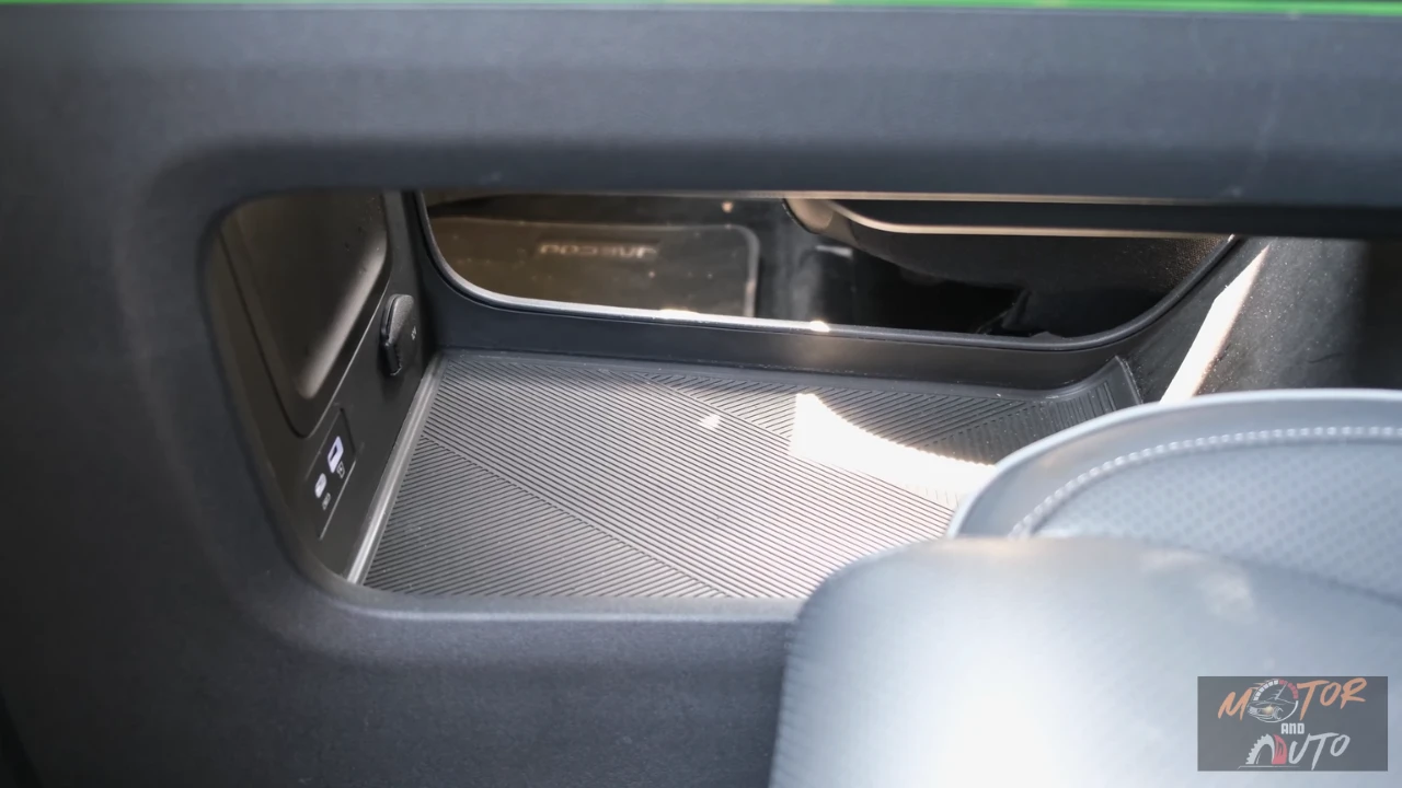 Jaecoo 7 zwevende middenconsole opbergruimte