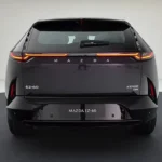 Mazda EZ-60 Achtergevel met Mazda-Letters en LED-Technologie