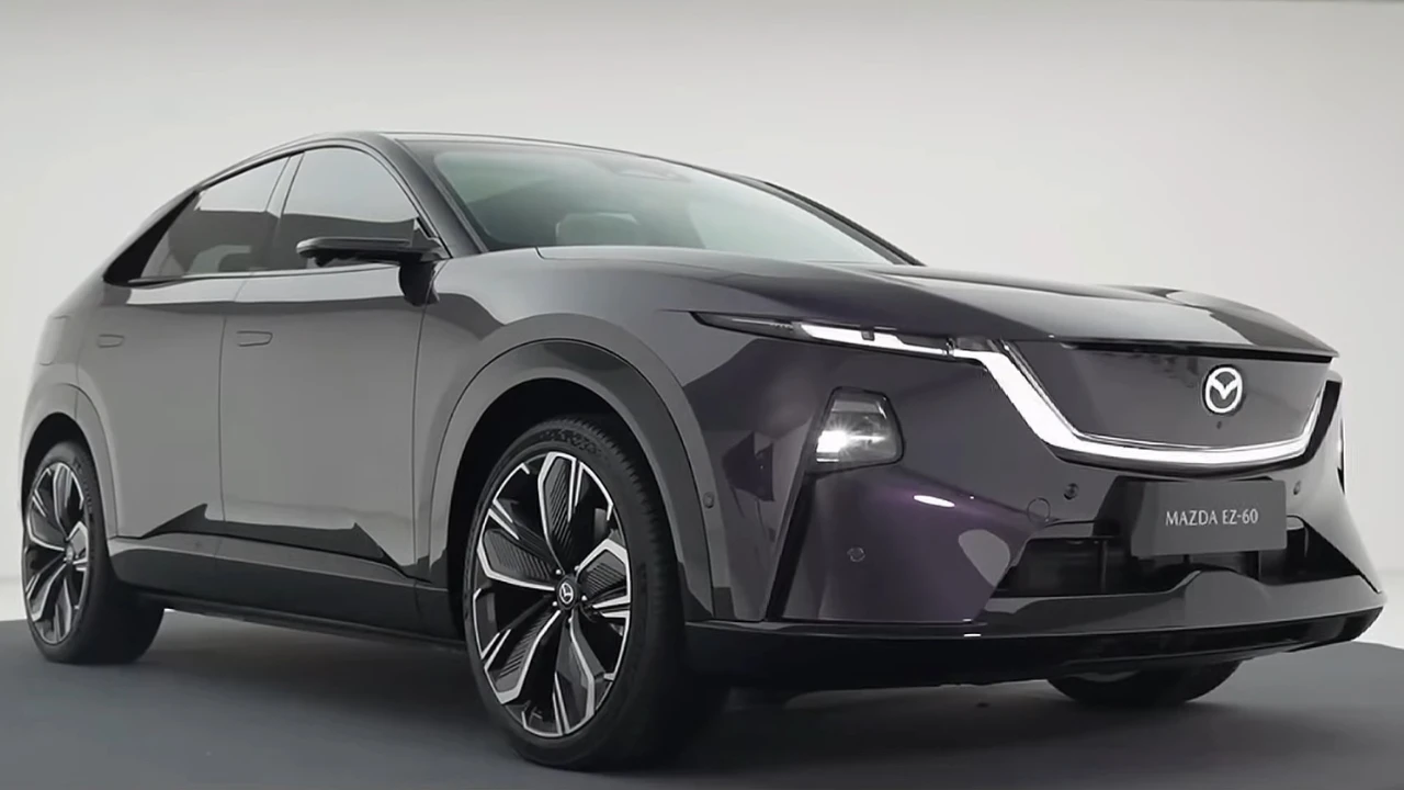 Mazda EZ-60 Elektrische SUV Vooraanzicht Driekwart in Grijs-Zilver Afwerking