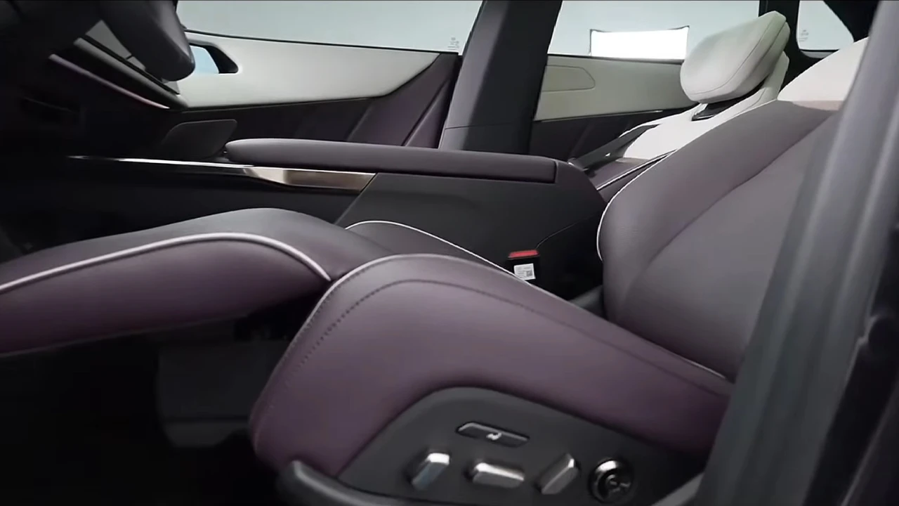 Mazda EZ-60 Elektrische Stoelverstelling met Massagefuncties