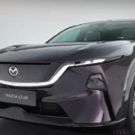 Mazda EZ-60 Frontdetail met Gesplitst Koplampontwerp