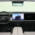 Mazda EZ-60 Interieur Daglichtaanzicht met 26,45-Inch Zwevend Display
