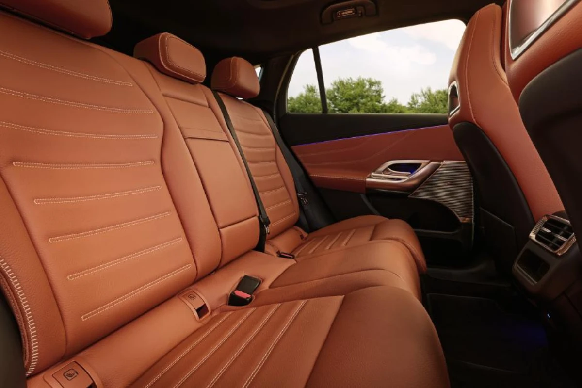 Mercedes GLC Elektrisch Achterbanken Zijaanzicht Bruin Leer Comfort