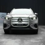 Mercedes GLC Elektrisch Frontaal Zicht met Verlichte Grille