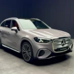 Mercedes GLC Elektrisch Voor Driekwart Zicht in Zilver