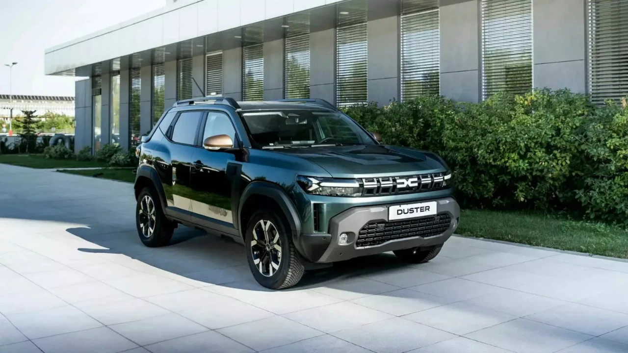 Nieuwe Dacia Duster SUV Modern Ontwerp met Hybrid 155 Aandrijflijn Technologie