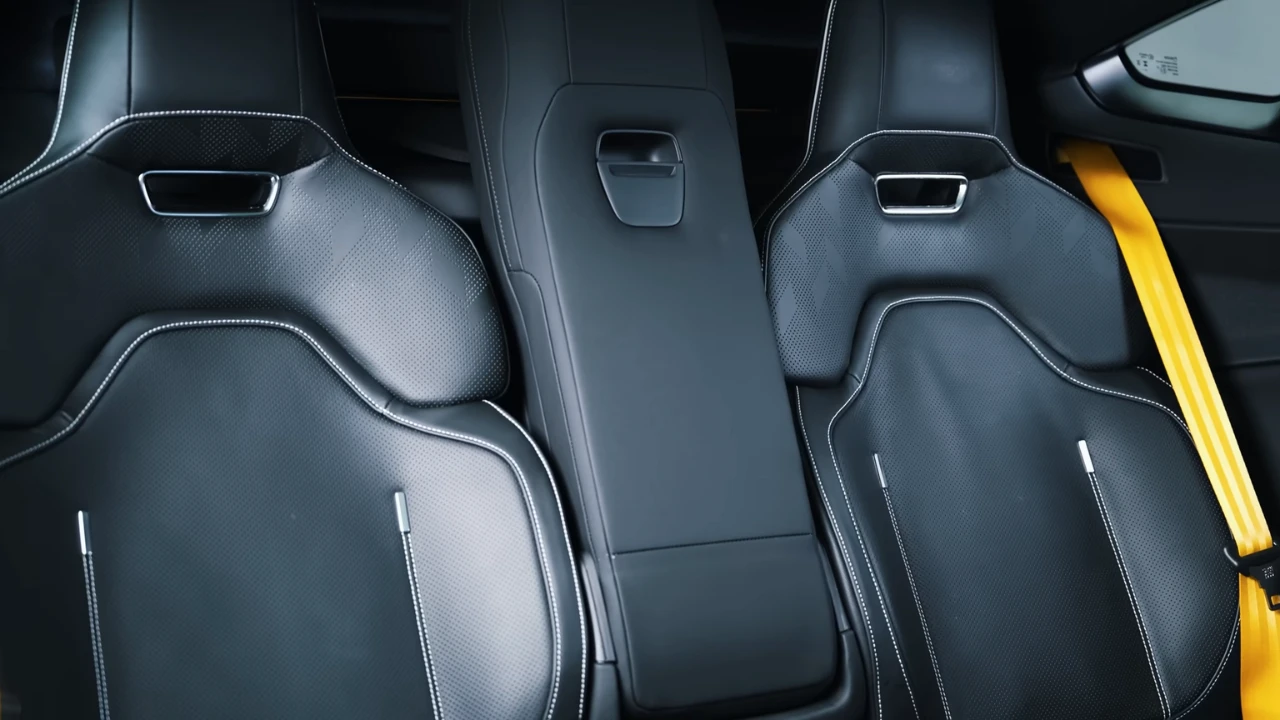Polestar 5 Achterbank Configuratie - Vier-Zits Luxe Layout
