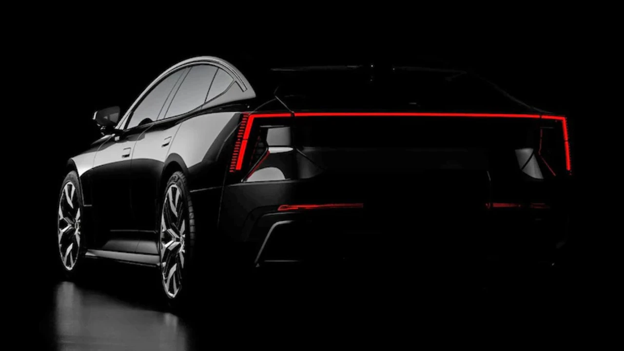 Polestar 5 Compleet Achterprofiel Toont 884 PK Elektrische Prestatie Ontwerp