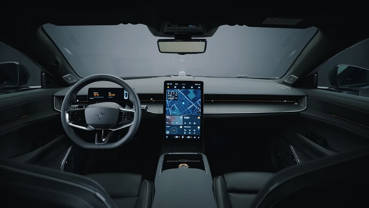 Polestar 5 Volledig Interieur Breed Zicht - Panoramische Cabine Ruimte