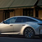 Toyota bZ7 Elektrische Sedan bij Luxe Woning