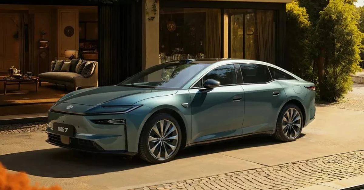 Toyota's nieuwe bZ7 elektrische sedan