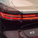 Voyah Passion L Achterlicht Detail - LED-Technologie Close-Up