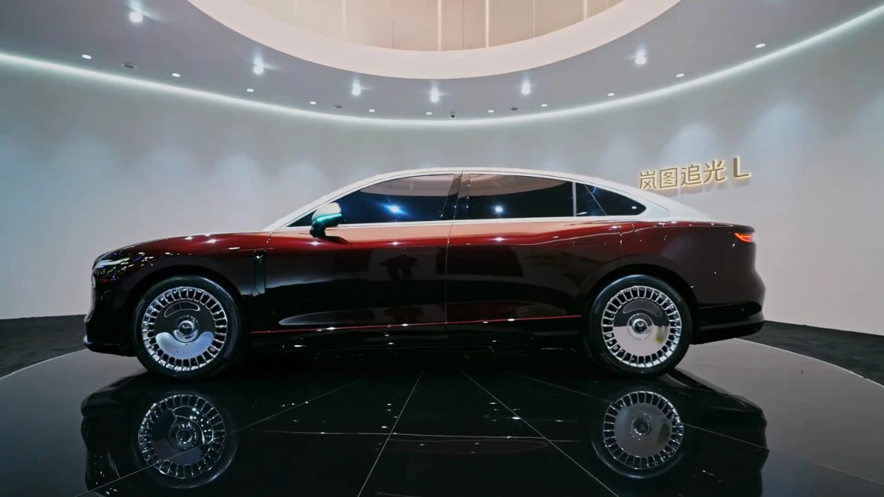 Voyah Passion L Compleet Zijprofiel - Executive Sedan Proporties