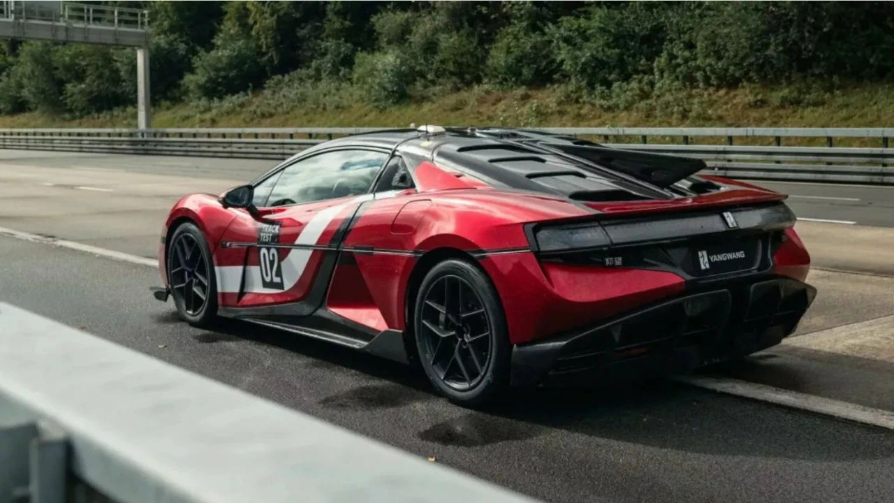 YangWang U9 Xtreme Statische Weergave - Snelste Productieauto Ooit Gemaakt