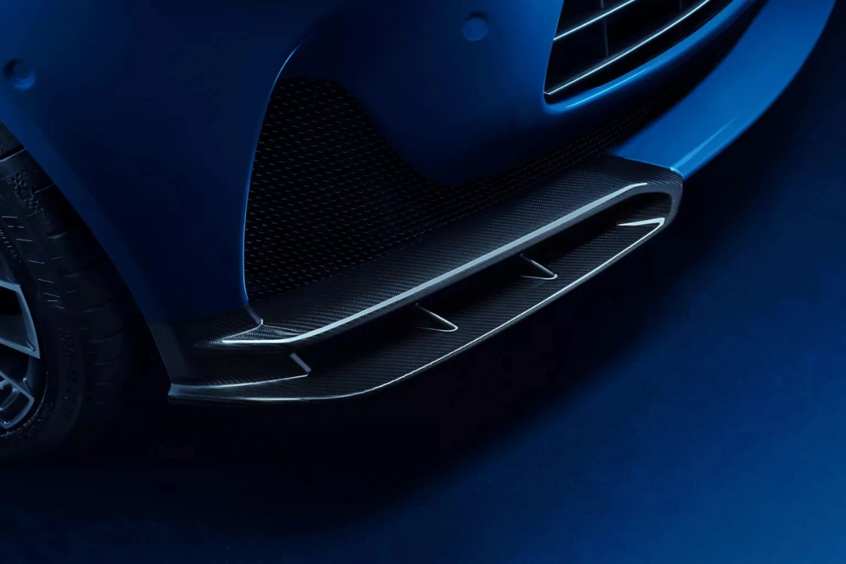 2026 Aston Martin DB12 S carbon fiber front splitter