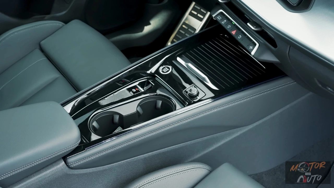 2026 Audi Q3 Middenconsole Opbergvak Detail