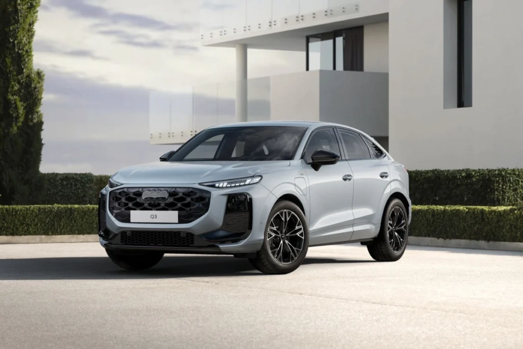 2026 Audi Q3 Pijlgrijs pareleffect kleur