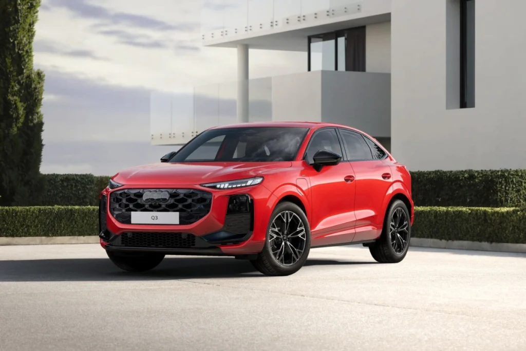 2026 Audi Q3 Progressiefrood metallic kleur