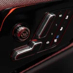2026 Cadillac Optiq Premium stoelbedieningsdetails