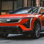 2026 Cadillac Optiq voorkant drie-kwart aanzicht