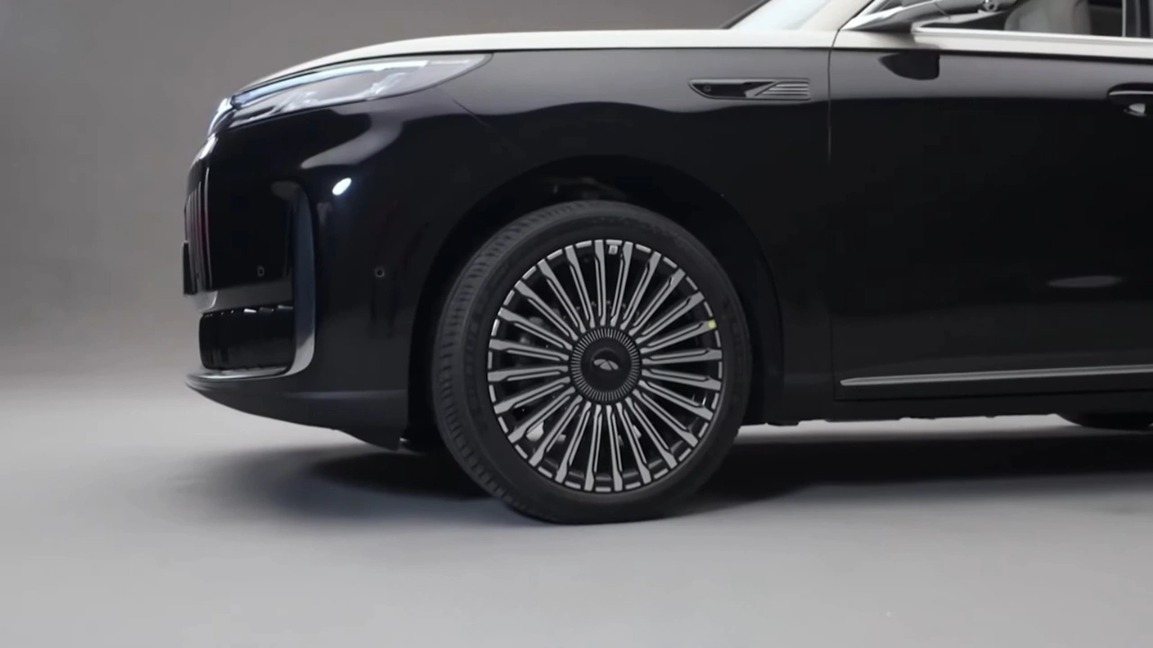 2026 Chery Fulwin T11 EREV 21-Inch Multi-Spaaks Lichtmetalen Wiel Design