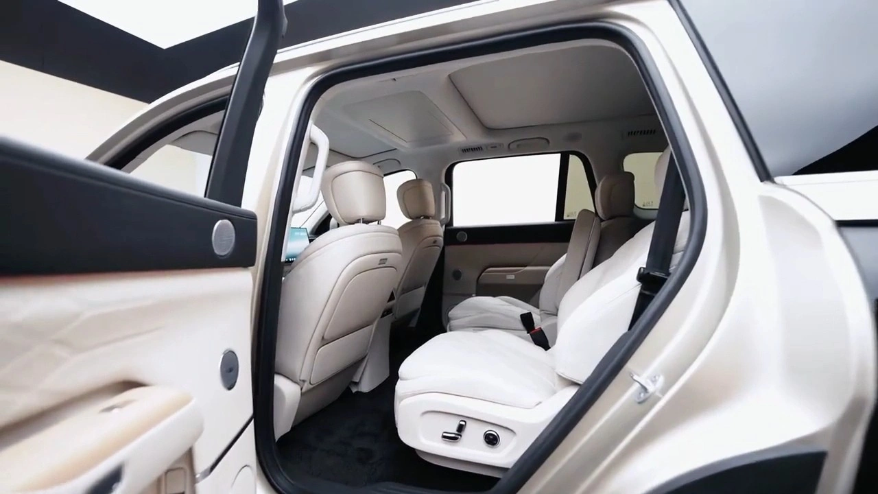 2026 Chery Fulwin T11 EREV Interieur Achter-naar-Voor