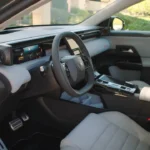 2026 Citroën C5 Aircross Interieur Overzicht vanaf Bestuurderskant met Open Deur