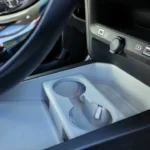 2026 Citroën C5 Aircross Opberg- en USB-oplaadpoorten onder de middenconsole