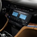 2026 Jeep Grand Cherokee Middenconsole Detail met McIntosh Audiosysteem