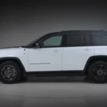 2026 Jeep Grand Cherokee Trailhawk 4xe Zijprofiel Weergave