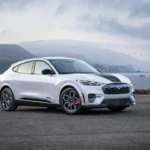 2026 Mustang Mach-E GT California Special - Volledig Zijprofiel