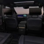 2026 Nissan Elgrand Achter Entertainment Systeem met Dubbele Schermen