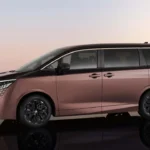 2026 Nissan Elgrand Compleet Zijprofiel in Tweekleurige Afwerking