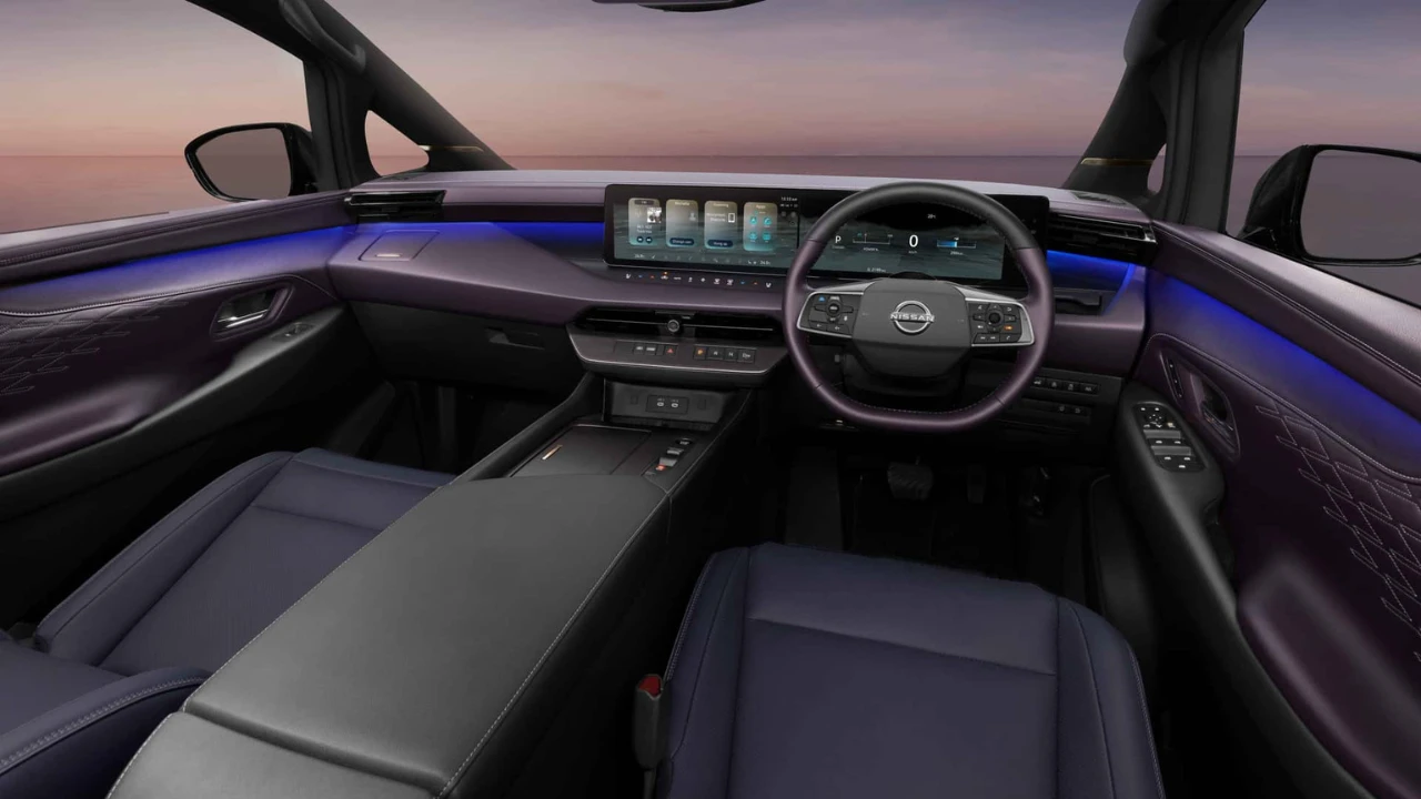 2026 Nissan Elgrand Dashboard met Dubbele 14,3-Inch Digitale Displays