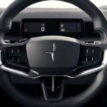 2026 Polestar 3 stuurwiel en digitaal dashboard met snelheid en batterij-weergave