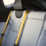 2026 Polestar 3 achterbank met Zweedse gouden gordels en premium bekleding