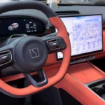 2026 Zeekr 7X Interieur met 15,05-inch Display en Premium Oranje Afwerking