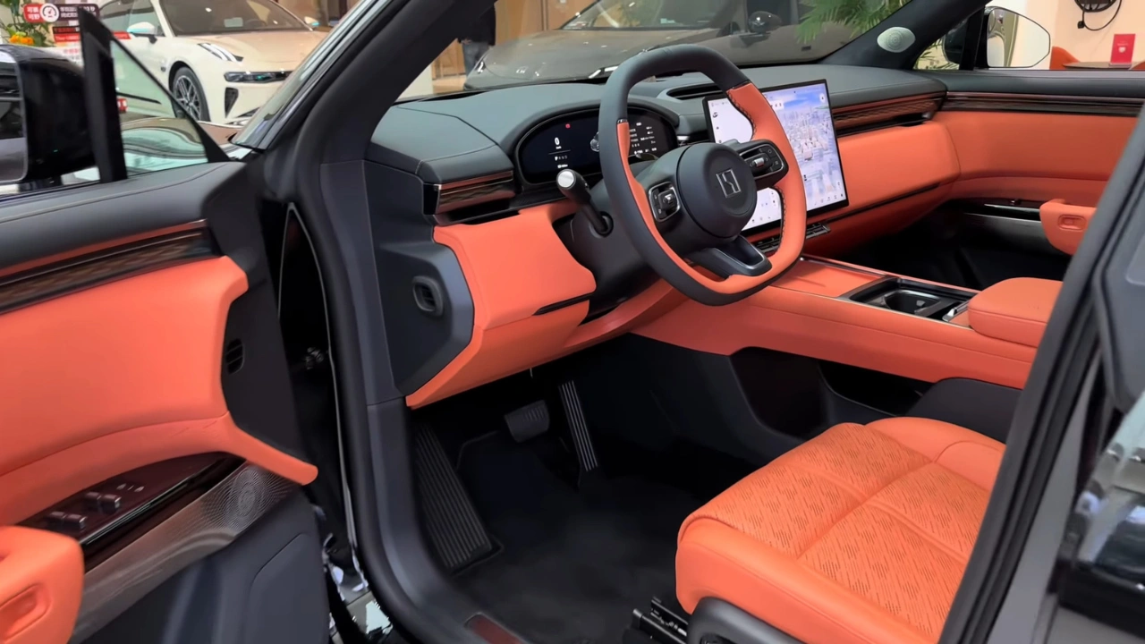 2026 Zeekr 7X Voorcabine met Premium Oranje Lederen Stoelen