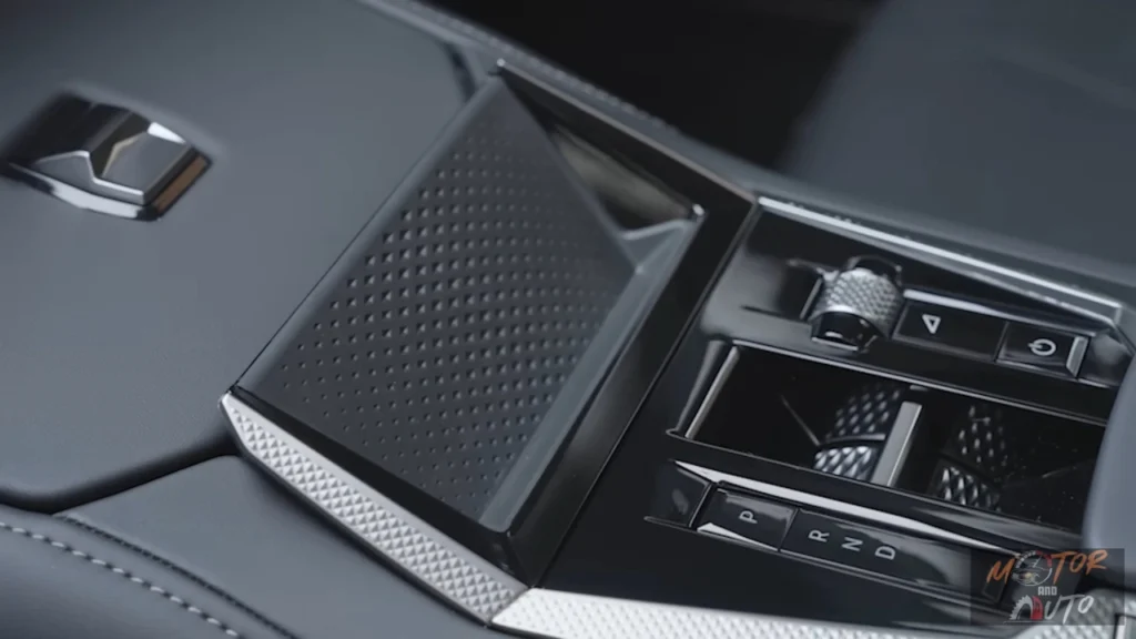 DS nr. 4 middenconsole detail