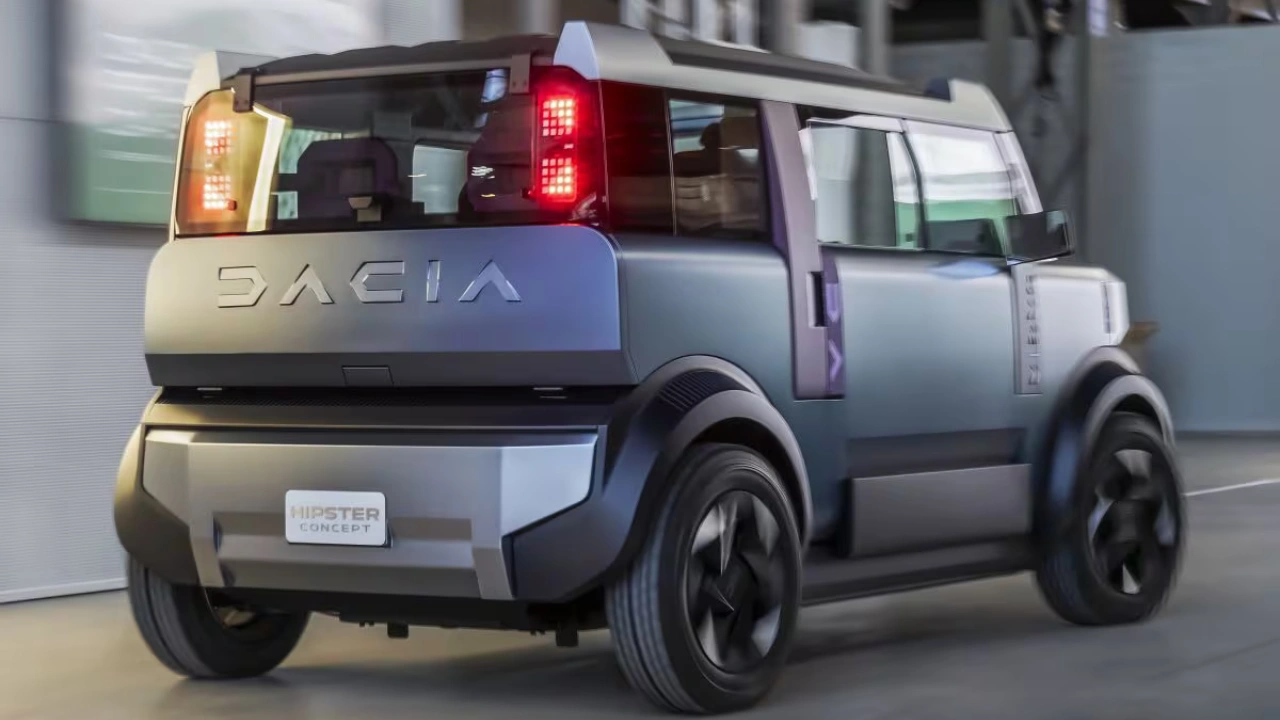 Dacia Hipster Concept Achteraanzicht met Innovatieve Gesplitste Achterklep en Reliëf Branding