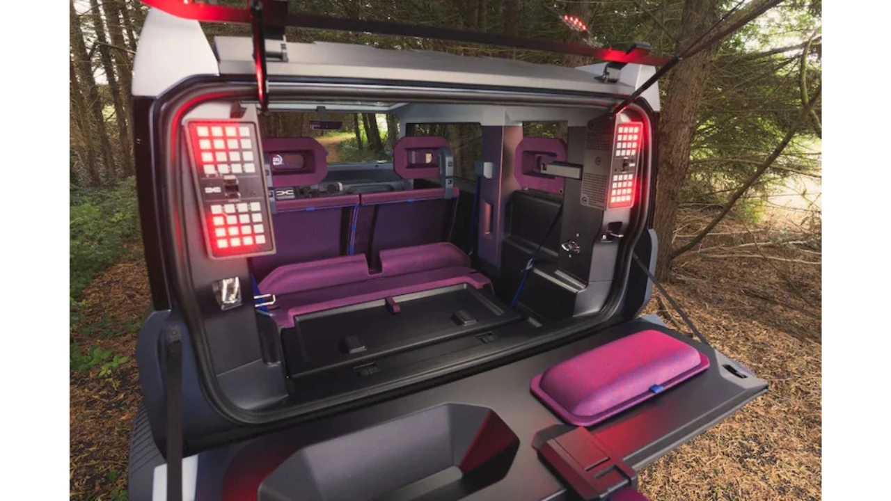 Dacia Hipster Concept Interieur Laadruimte Configuratie met Neerklapbare Achterstoelen