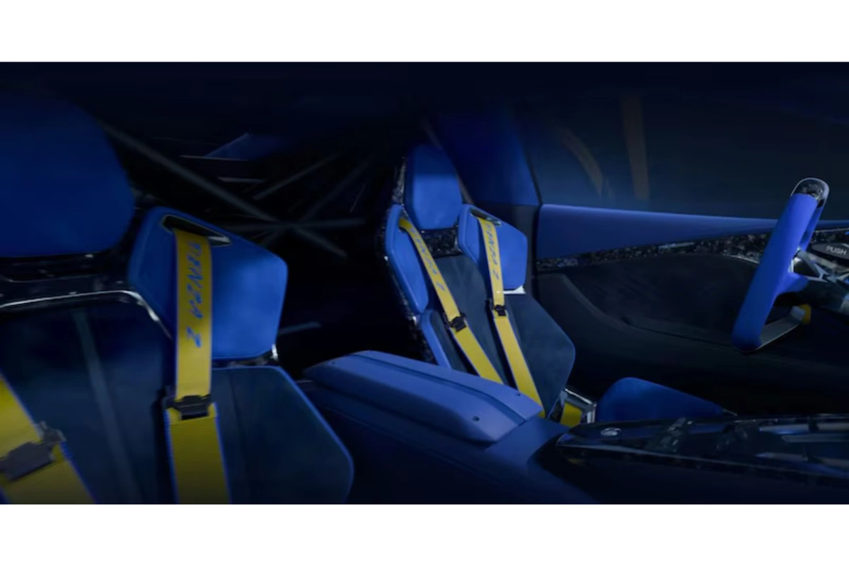 Denza Z Interieur - Race Kuipstoelen en Performance Cockpit
