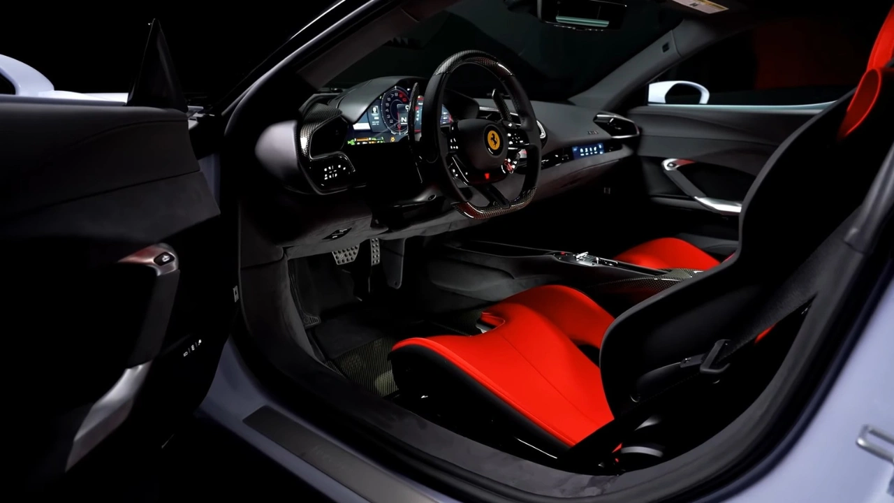 Ferrari SC40 Interieur
