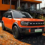 Ford Bronco Elektrisch Vooraanzicht met BRONCO Verlichte Logo Badge