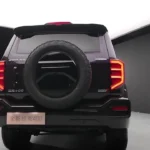 GWM Tank 400 PHEV 2026 Achteraanzicht met Extern Reservewiel en LED Achterlichten