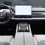 GWM Tank 400 PHEV 2026 Compleet Dashboard en Interieur Indeling in Wit Leer